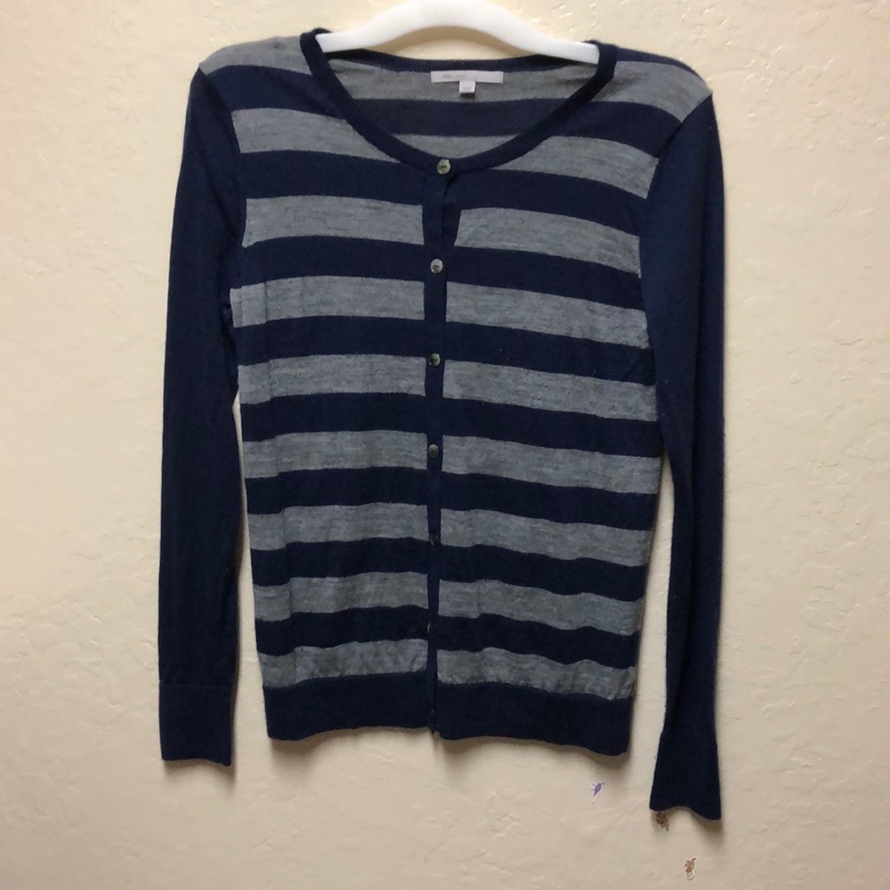 GAP sweater